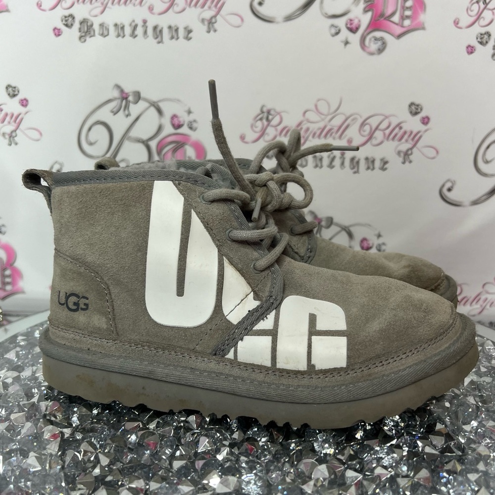 Ugg boots grey mini booties short style lace up laces ribbon 🎀 size 3 EUC gray